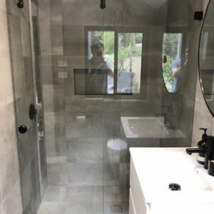 Sero Semi Frame-less Wall-To-Wall Shower Screen Matt Black
